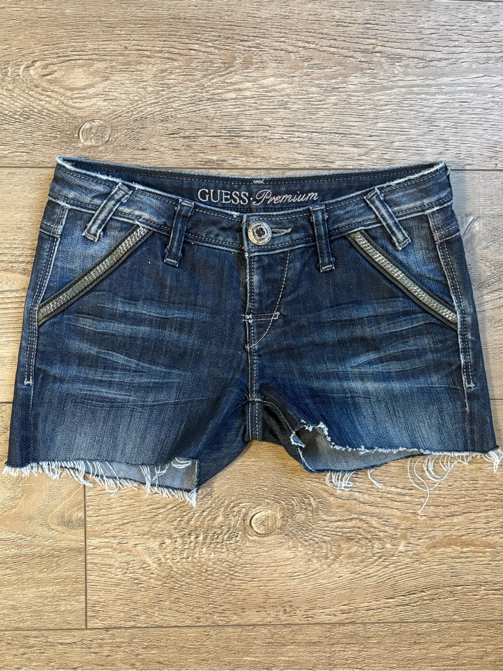 Vintage Y2K Guess Premium Dark Blue Denim Shorts w Back Zipper Pockets
